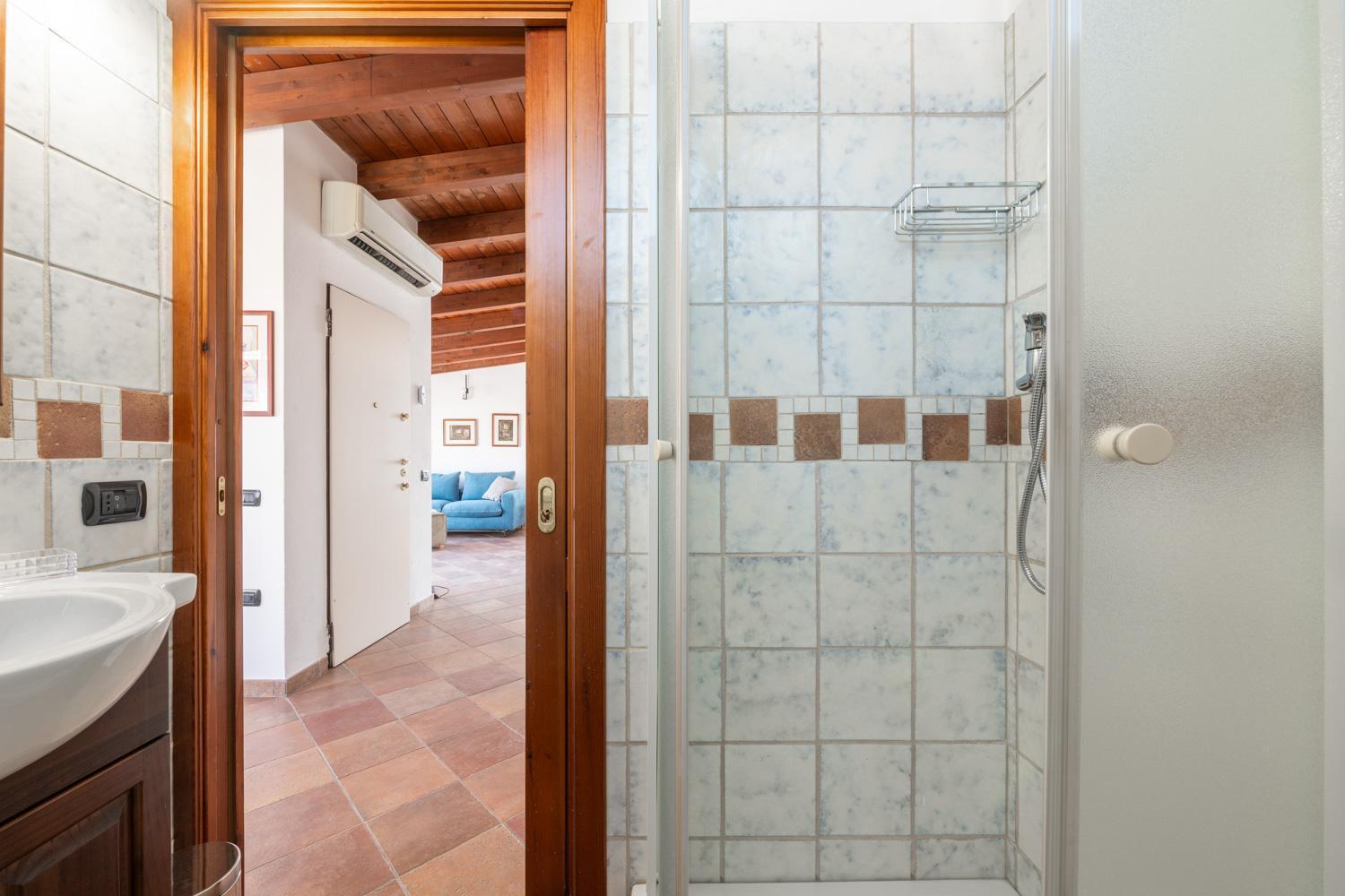 カリアリGreta House San Benedettoアパートメント エクステリア 写真