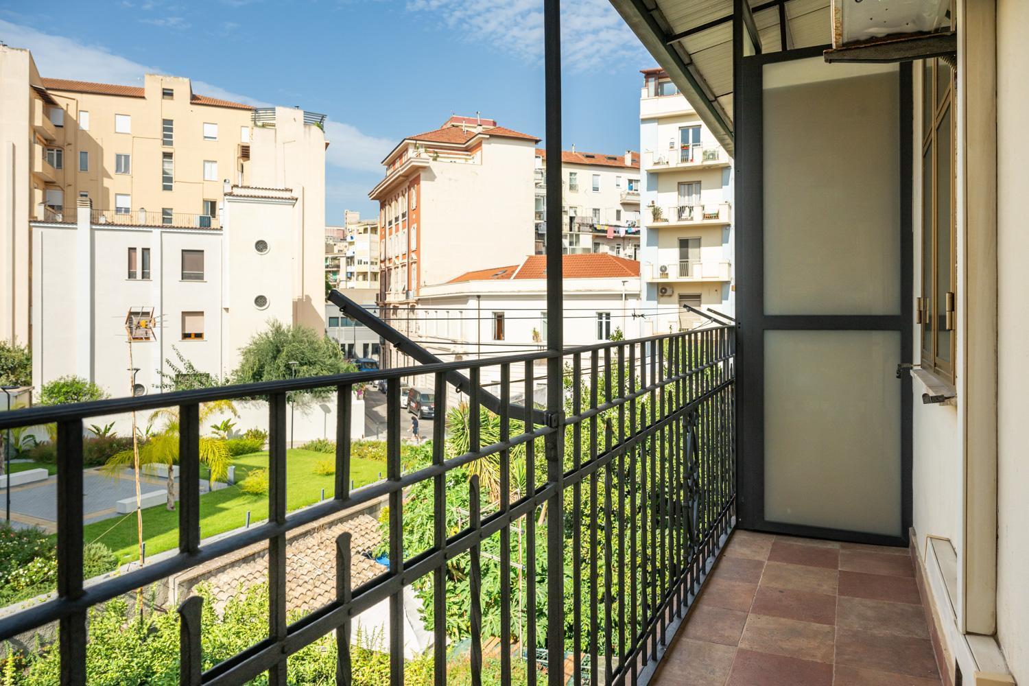 カリアリGreta House San Benedettoアパートメント エクステリア 写真