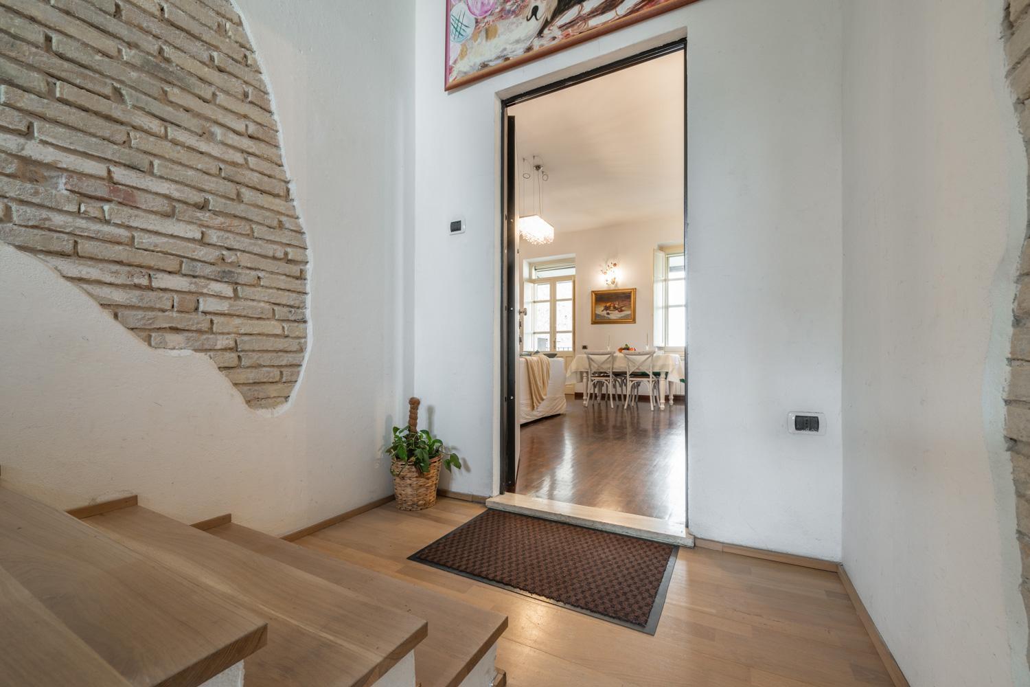 カリアリGreta House San Benedettoアパートメント エクステリア 写真